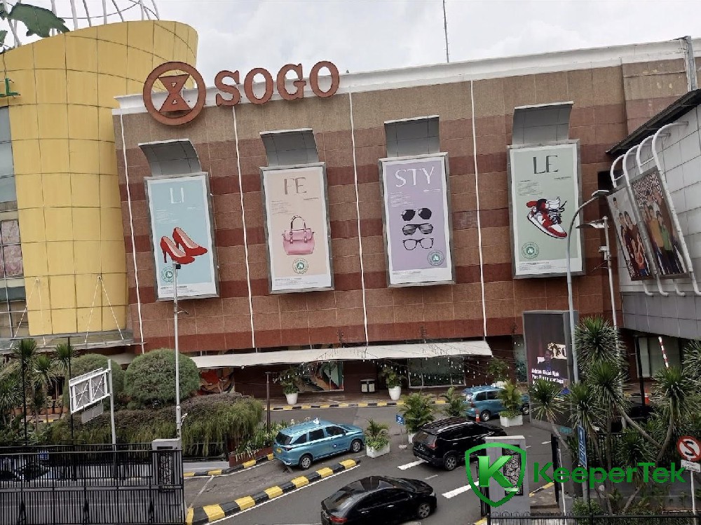 Pondo Inda Mall, Indonesia